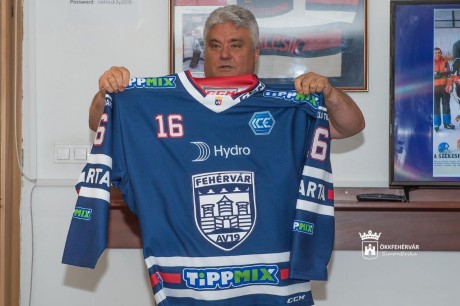 Új szezon, új edző, új mez, de a célok változatlanok a fehérvári hokisoknál